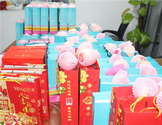 喇叭厂家发放的月饼 喇叭厂家发放的月饼