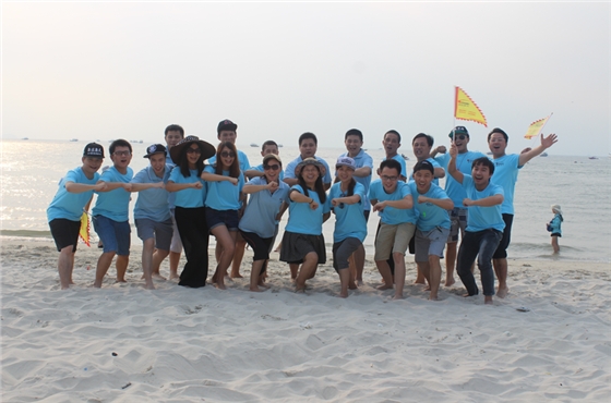 毅廷音响喇叭厂海边照 毅廷音响喇叭厂海边照