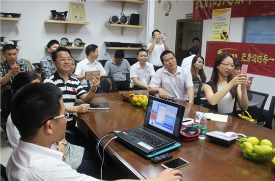 毅廷音响总结会议之介绍嘉宾.png 毅廷音响总结会议之介绍嘉宾.png