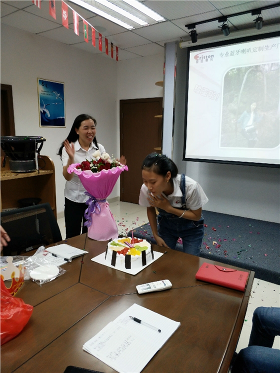 毅廷11月总结大会.jpg 毅廷11月总结大会.jpg